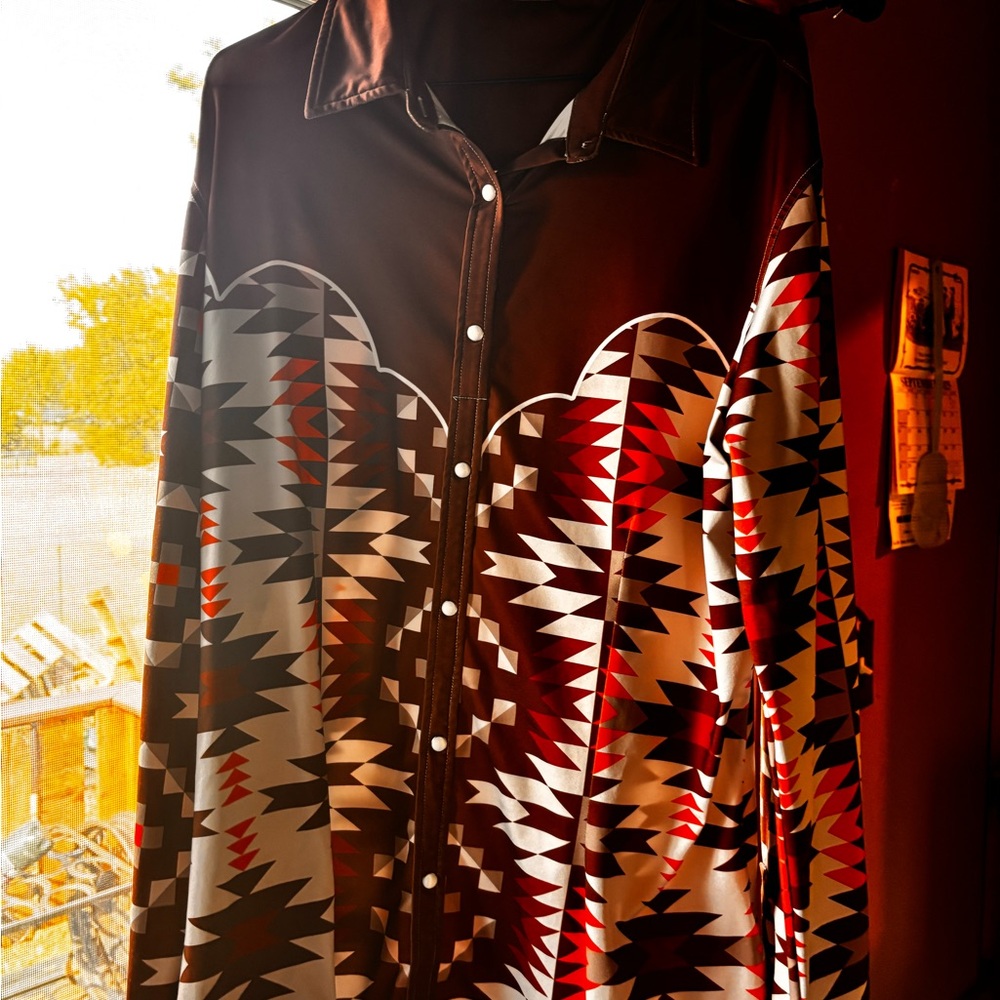 Stylish Women's Button Down Shirt - Black and Red Pattern